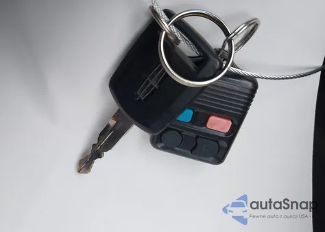 2006 Lincoln Town Car Signature from USA, damaged, VIN 1LNHM81W06Y627540